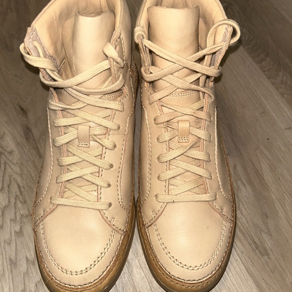 Clarks Cream Lace Up Boots - Picture 2 of 7